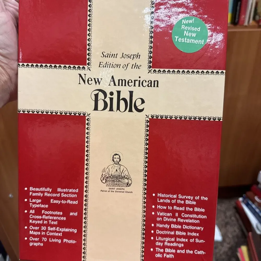 New‎ American Bible ~ Large typeface~Illustrated Catholic Publishing Company New